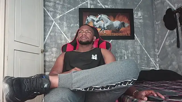 Snapshot of big_blackmen19 chatting on 10-13-25, 04:40 big blackmen19 online show from 10-13-25, 04:40
