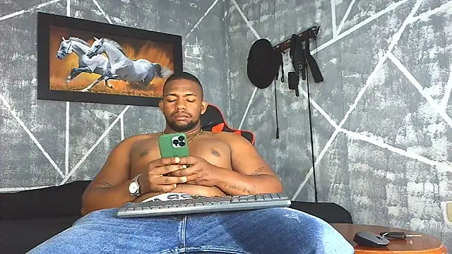 Snapshot of big_blackmen19 chatting on 05-26-26, 01:40 big blackmen19 online show from 05-26-26, 01:40