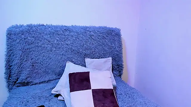 Snapshot of _viollette_ chatting on 12-05-25, 12:41 viollette online show from 12-05-25, 12:41