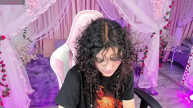 Snapshot of bunny_curly chatting on 09-15-25, 01:11 bunny curly online show from 09-15-25, 01:11