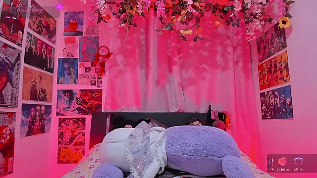 Snapshot of FluffyMelons chatting on 02-11-26, 10:59 FluffyMelons online show from 02-11-26, 10:59