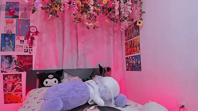 Snapshot of FluffyMelons chatting on 03-05-26, 11:01 FluffyMelons online show from 03-05-26, 11:01