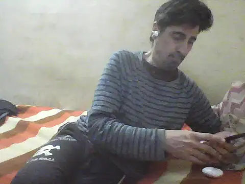 Snapshot of fleky chatting on 05-17-26, 04:58 fleky online show from 05-17-26, 04:58