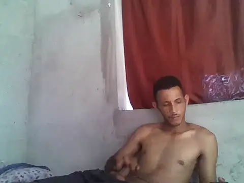 Snapshot of alanzinhofudedor chatting on 10-31-25, 05:58 alanzinhofudedor online show from 10-31-25, 05:58