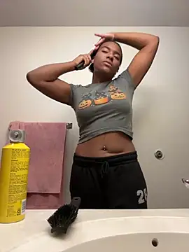 Tu GataLinda online show from 10-21-25, 01:23