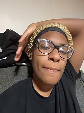 Tu GataLinda online show from 11-28-25, 01:41