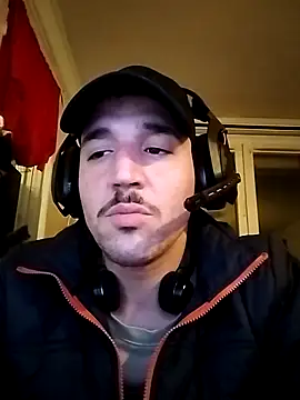 Snapshot of JuicyBigcock@xh chatting on 03-03-26, 10:04 JuicyBigcockxh online show from 03-03-26, 10:04