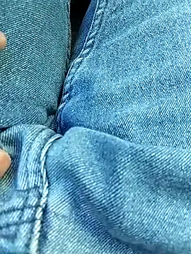 Snapshot of Ajayy01 chatting on 09-18-25, 01:35 Ajayy01 online show from 09-18-25, 01:35