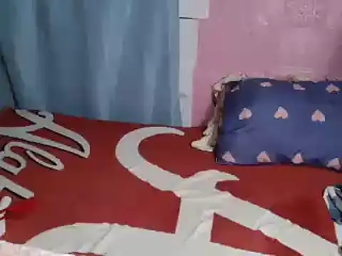 Snapshot of JuicyPussy4u chatting on 10-23-25, 11:09 JuicyPussy4u online show from 10-23-25, 11:09