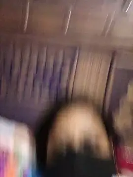 Snapshot of shalubhabhi69 chatting on 10-28-25, 08:11 shalubhabhi69 online show from 10-28-25, 08:11