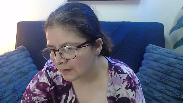 Snapshot of Linda_banks_ chatting on 11-07-25, 01:27 Linda banks online show from 11-07-25, 01:27