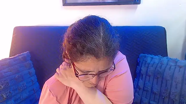 Snapshot of Linda_banks_ chatting on 11-15-25, 01:47 Linda banks online show from 11-15-25, 01:47