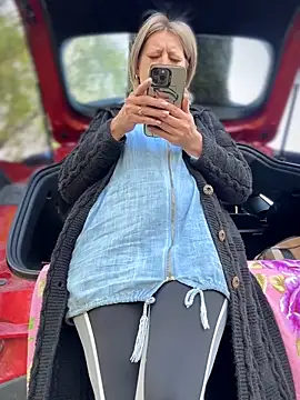 Milena-MilfaXXX online show from 04-21-26, 01:53