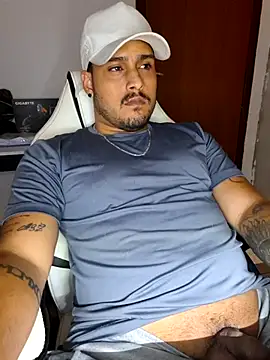 Mineirinhoot online show from 12-18-25, 03:45