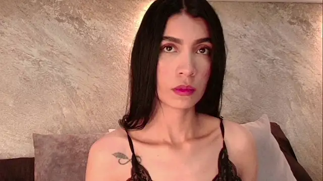 Snapshot of Dixie_grey1 chatting on 10-25-25, 02:56 Dixie grey1 online show from 10-25-25, 02:56