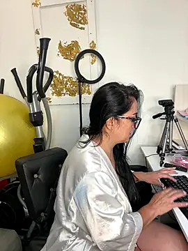 hotadhara01 online show from 11-06-25, 03:13