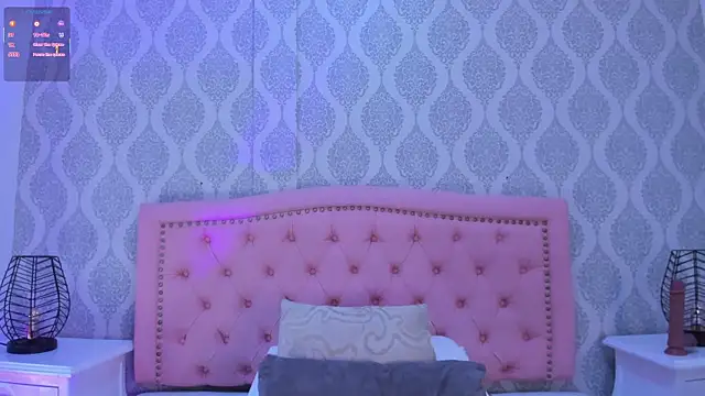 OnlyGia online show from 12-22-25, 07:55