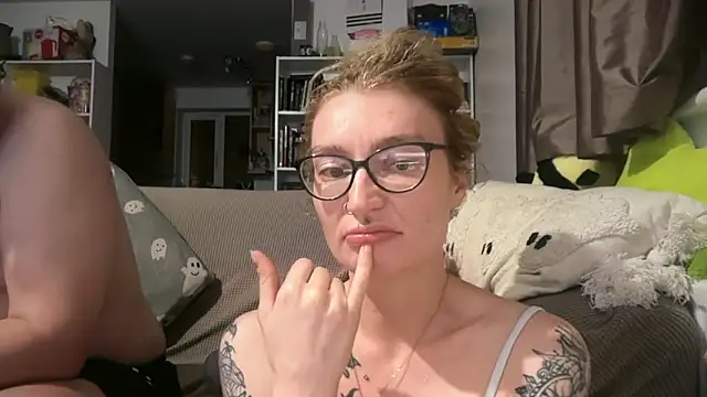 harleyblair online show from 06-17-26, 10:10
