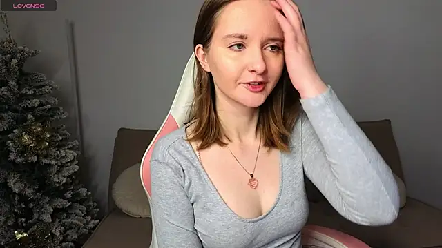 AlexsisFaee online show from 12-21-25, 09:11