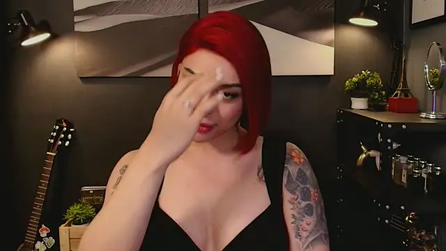 Snapshot of LUNACOCKSLAYER chatting on 12-21-25, 07:21 LUNACOCKSLAYER online show from 12-21-25, 07:21