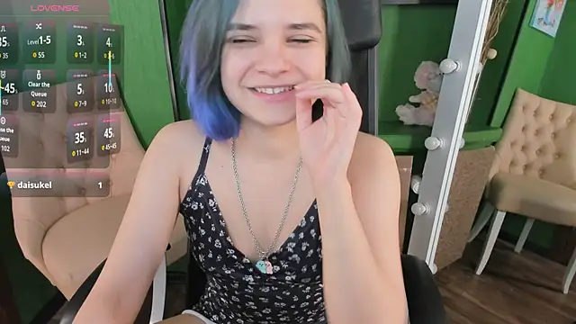 Snapshot of Gina_Dawson chatting on 11-30-25, 10:30 Gina Dawson online show from 11-30-25, 10:30