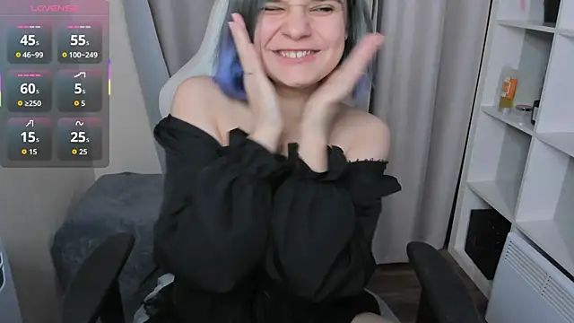 Snapshot of Gina_Dawson chatting on 12-04-25, 10:02 Gina Dawson online show from 12-04-25, 10:02