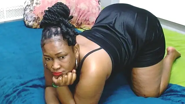 Snapshot of NaughtyMILFxox chatting on 07-15-26, 06:57 NaughtyMILFxox online show from 07-15-26, 06:57