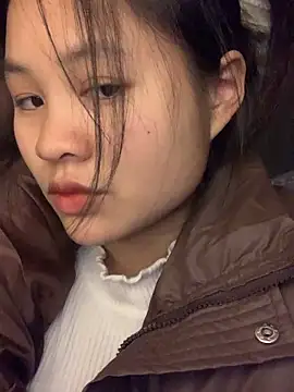 NhuFox online show from 12-05-25, 01:25