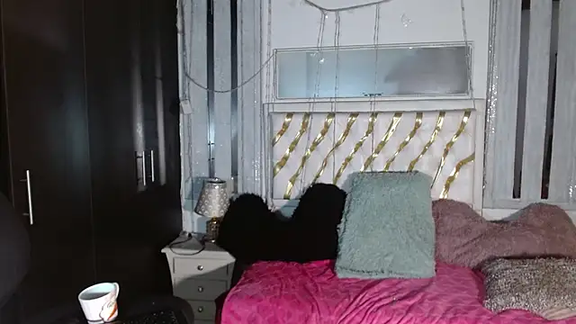 Snapshot of julieta_sweet_ chatting on 09-16-25, 10:38 julieta sweet online show from 09-16-25, 10:38