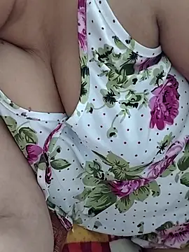 Snapshot of Anjali143142 chatting on 09-08-25, 06:51 Anjali143142 online show from 09-08-25, 06:51