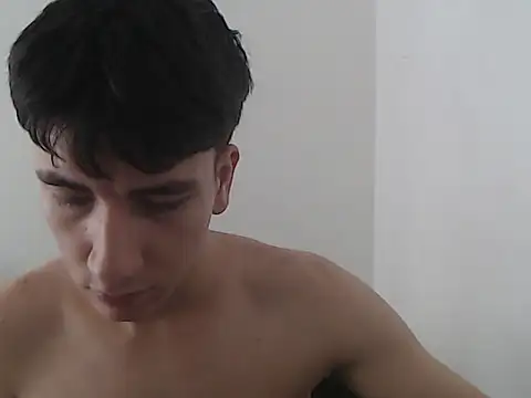 Snapshot of younewmaster chatting on 02-18-26, 04:25 younewmaster online show from 02-18-26, 04:25