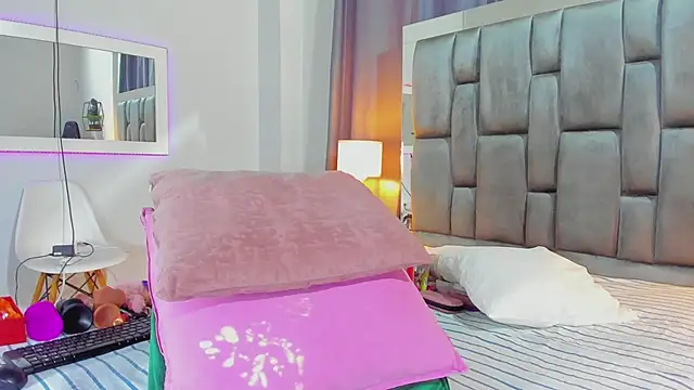 Violet horny05 online show from 10-07-25, 07:33