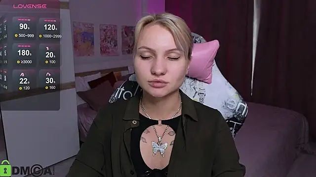 Snapshot of Cameronlovely_ chatting on 09-25-25, 08:51 Cameronlovely online show from 09-25-25, 08:51