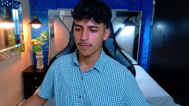 Snapshot of Alan_Del_Reyx chatting on 03-02-26, 02:25 Alan Del Reyx online show from 03-02-26, 02:25