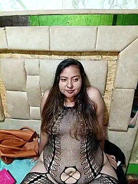 Marianaa KS online show from 05-26-26, 01:07