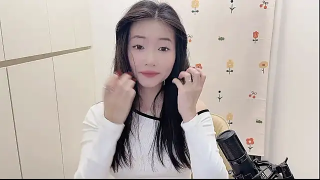 Snapshot of Rosalind_xixi chatting on 09-19-25, 11:55 Rosalind xixi online show from 09-19-25, 11:55