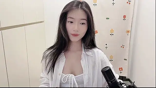 Snapshot of Rosalind_xixi chatting on 09-23-25, 08:39 Rosalind xixi online show from 09-23-25, 08:39