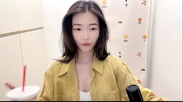Snapshot of Rosalind_xixi chatting on 10-14-25, 06:36 Rosalind xixi online show from 10-14-25, 06:36