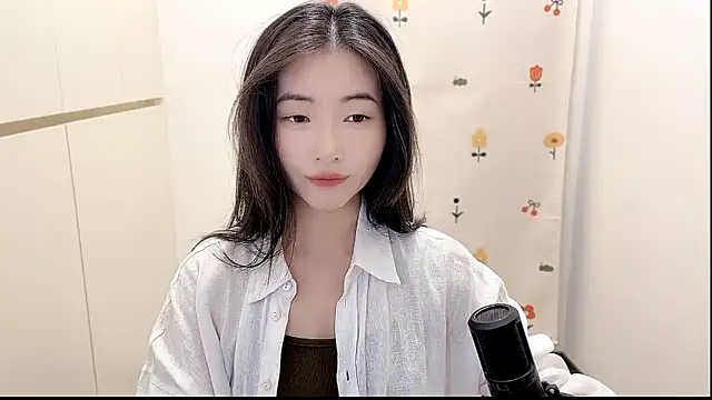 Snapshot of Rosalind_xixi chatting on 10-16-25, 08:37 Rosalind xixi online show from 10-16-25, 08:37