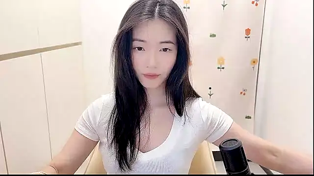 Snapshot of Rosalind_xixi chatting on 10-17-25, 08:17 Rosalind xixi online show from 10-17-25, 08:17