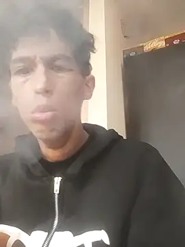 lusiboy96 online show from 09-29-25, 07:57