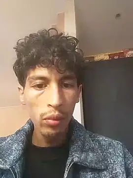 lusiboy96 online show from 10-14-25, 07:42