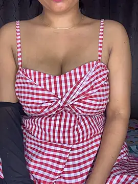 Snapshot of Cute-Samayra chatting on 03-28-26, 10:37 Cute-Samayra online show from 03-28-26, 10:37