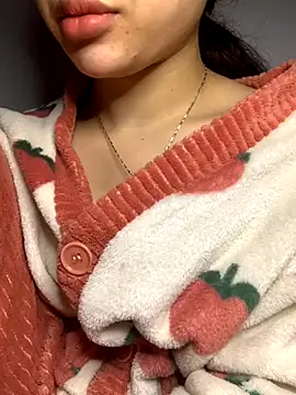 Nguyenha11 online show from 11-19-25, 10:15