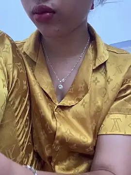 Nguyenha11 online show from 06-03-26, 06:49