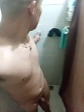 Snapshot of Tupapasiitooo chatting on 04-06-26, 05:19 Tupapasiitooo online show from 04-06-26, 05:19