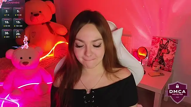 ApheliaDream  online show from 10-18-25, 03:13