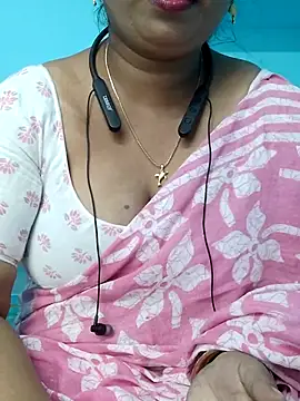 Snapshot of yelmaji91 chatting on 10-19-25, 05:19 yelmaji91 online show from 10-19-25, 05:19