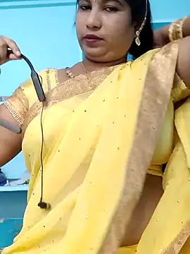 Snapshot of yelmaji91 chatting on 10-20-25, 04:57 yelmaji91 online show from 10-20-25, 04:57