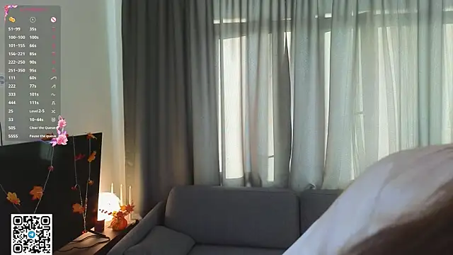 Snapshot of KristiGroune chatting on 11-18-25, 06:07 KristiGroune online show from 11-18-25, 06:07